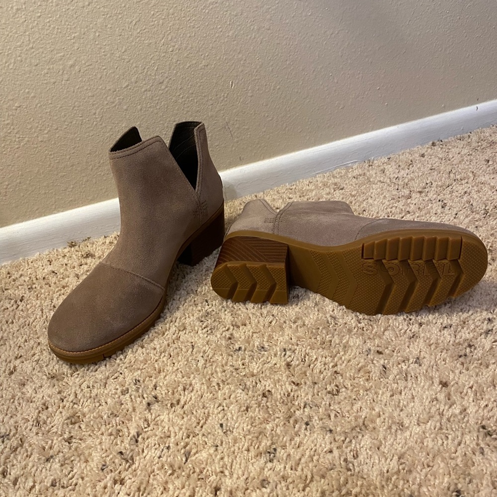 Sorel Booties *New* - Picture 2 of 4